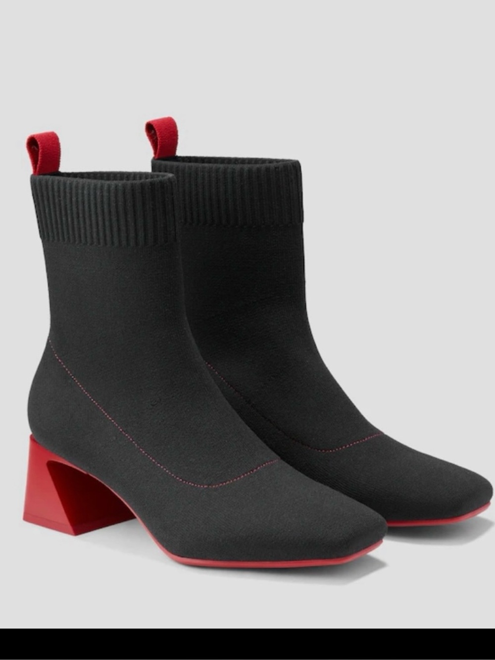 Vivaia Water-Repellent Square Toe Block
Heeled Ankle Boots Red & Black Size 40